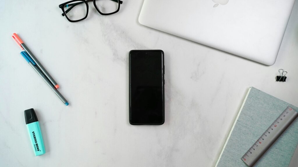 일상과 업무의 질을 높이는 필수 생산성 앱 추천 및 활용법 1 2h media 0nc4sJqL87U unsplash